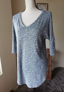 Gorgeous cold shoulder 3/4 sleeve sweater